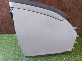Бардачок между сиденьями TOYOTA PRIUS ZVW30 4 ракурс Бардачок между сиденьями TOYOTA PRIUS ZVW30 4 ракурс