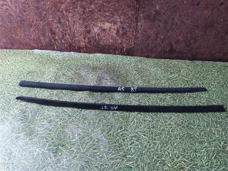 Запчасть молдинг лобового стекла правый AUDI A5