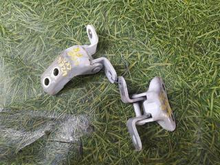 Петля дверная передняя правая TOYOTA COROLLA AXIO