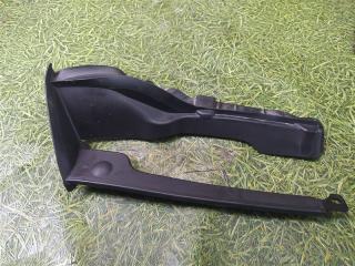 Запчасть накладка на крыло правая AUDI TT