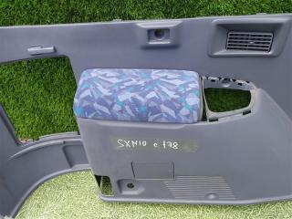 Обшивка багажника левая TOYOTA IPSUM SXM10 3 ракурс