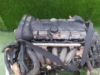 Двигатель VOLVO V70 SW B5244S2 2 ракурс Двигатель VOLVO V70 SW B5244S2 2 ракурс