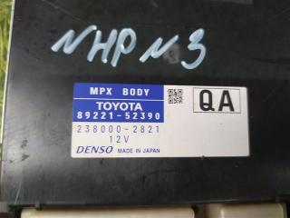 Блок предохранителей TOYOTA AQUA NHP10 1NZ-FXE 89221-52390 3 ракурс