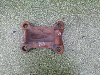 Запчасть стремянка рессоры задняя левая VOLVO FL7