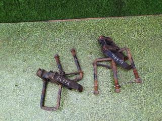 Запчасть стремянка рессоры передняя VOLVO FL7 1991