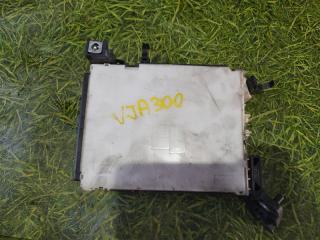 Блок предохранителей TOYOTA LAND CRUISER VJA300W V35A-FTS 89221-60661 4 ракурс Блок предохранителей TOYOTA LAND CRUISER VJA300W V35A-FTS 89221-60661 4 ракурс