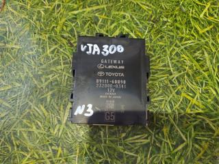 Запчасть блок управления TOYOTA LAND CRUISER