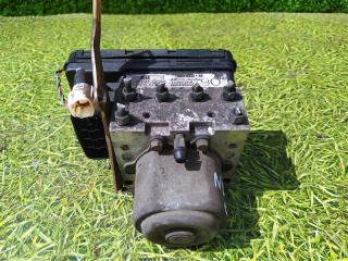 Блок abs TOYOTA IST NCP60 44510-52260 1 ракурс