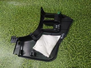 Обшивка салона правая передняя HONDA VEZEL RU1 83111-T7A-J01 2 ракурс