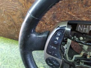 Руль TOYOTA PRIUS NHW20 3 ракурс Руль TOYOTA PRIUS NHW20 3 ракурс