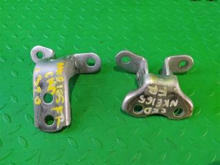 Петля дверная передняя правая TOYOTA COROLLA AXIO