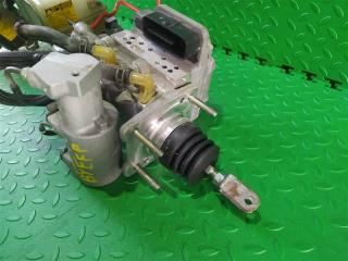 Главный тормозной цилиндр MAZDA AXELA BYEFP PE-VPH 2 ракурс