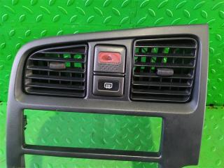 Консоль магнитофона NISSAN PRIMERA P11 2 ракурс