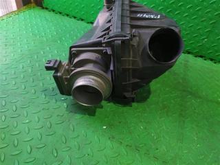 Корпус воздушного фильтра NISSAN PRAIRIE JOY PNM11 SR20DE 2268053J01 3 ракурс