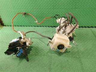 Главный тормозной цилиндр TOYOTA ESQUIRE ZWR80 2ZR-FXE 47210-28070 1 ракурс Главный тормозной цилиндр TOYOTA ESQUIRE ZWR80 2ZR-FXE 47210-28070 1 ракурс