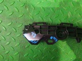 Крепление бампера левое заднее TOYOTA YARIS KSP210 52573-K0010 3 ракурс