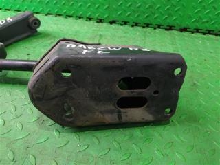 Рычаг левый передний SUZUKI EVERY DA62W K6A 45202-77A10 2 ракурс Рычаг левый передний SUZUKI EVERY DA62W K6A 45202-77A10 2 ракурс
