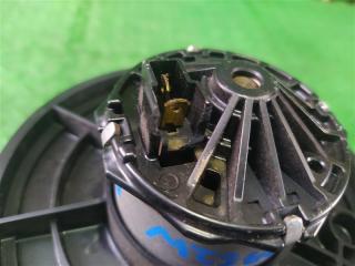 Мотор печки SUZUKI EVERY DA62W 3 ракурс Мотор печки SUZUKI EVERY DA62W 3 ракурс