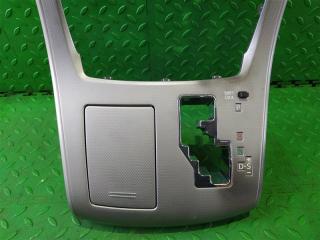 Консоль магнитофона TOYOTA VELLFIRE ANH20 4 ракурс