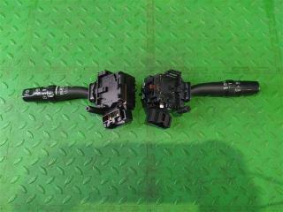 Блок подрулевых переключателей TOYOTA KLUGER ACU20W 1 ракурс