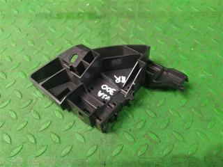 Крепление бампера правое заднее TOYOTA LAND CRUISER VJA300 V35A-FTS 52562-60120 1 ракурс Крепление бампера правое заднее TOYOTA LAND CRUISER VJA300 V35A-FTS 52562-60120 1 ракурс