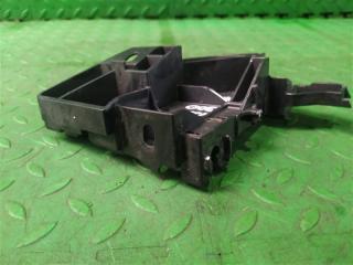 Крепление бампера правое заднее TOYOTA LAND CRUISER VJA300 V35A-FTS 52562-60120 2 ракурс Крепление бампера правое заднее TOYOTA LAND CRUISER VJA300 V35A-FTS 52562-60120 2 ракурс
