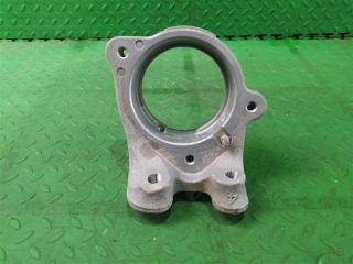 Кронштейн левый TOYOTA LAND CRUISER VJA300 V35A-FTS 1 ракурс Кронштейн левый TOYOTA LAND CRUISER VJA300 V35A-FTS 1 ракурс