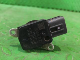 Расходомер воздушный TOYOTA AQUA NHP10 1NZ-FXE 222040T040 3 ракурс