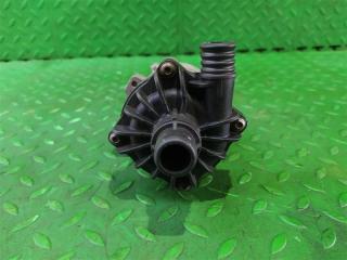 Помпа водяная BMW X5M E70 S63B44A 2 ракурс