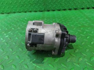 Помпа водяная BMW X5M E70 S63B44A 3 ракурс