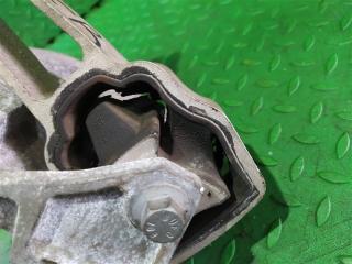 Подушка двигателя правая LAND ROVER FREELANDER L359 3 ракурс Подушка двигателя правая LAND ROVER FREELANDER L359 3 ракурс