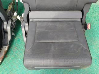 Сидение заднее TOYOTA LAND CRUISER VJA300 V35A-FTS 5 ракурс Сидение заднее TOYOTA LAND CRUISER VJA300 V35A-FTS 5 ракурс