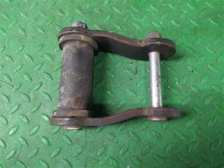 Втулка рессоры TOYOTA TUNDRA USK56 3UR-FE 4 ракурс