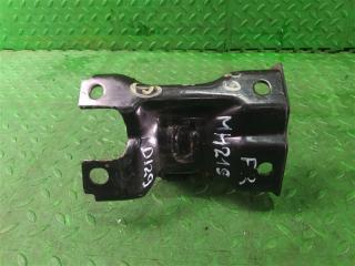 Подушка двигателя правая SUZUKI WAGON R MH21S K6A 3 ракурс Подушка двигателя правая SUZUKI WAGON R MH21S K6A 3 ракурс