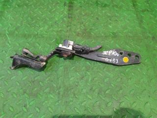 Датчик положения кузова TOYOTA RACTIS SCP100 2SZ-FE 1 ракурс