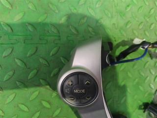 Кнопки на руль TOYOTA AQUA NHP10 2 ракурс