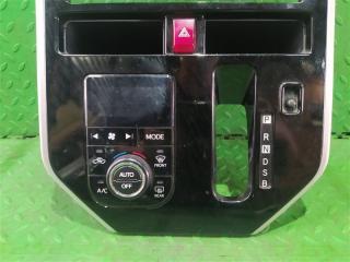 Консоль магнитофона TOYOTA ROOMY M900A 2 ракурс