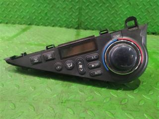 Климат-контроль TOYOTA AQUA NHP10 2 ракурс
