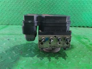 Блок abs NISSAN LIBERTY RM12 QR20DE 3 ракурс
