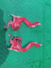 Петля капота TOYOTA AQUA NHP10 3 ракурс