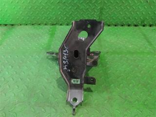 Подушка двигателя левая TOYOTA VITZ KSP130 1KR-FE 3 ракурс