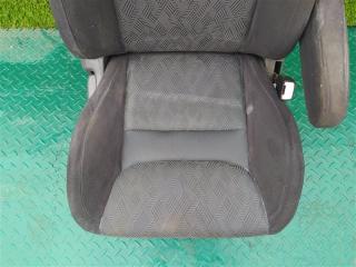 Сидение TOYOTA KLUGER ACU20W 3 ракурс