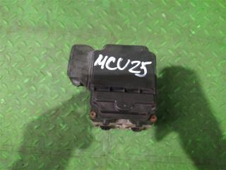 Блок abs TOYOTA KLUGER MCU25 1MZ-FE 44510-48020 1 ракурс