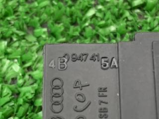 Плафон салонный AUDI A4 B8 CDNC Плафон салонный AUDI A4 B8 CDNC