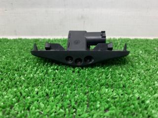 Форсунка стеклоомывателя правая A1 2011 8X CAXA