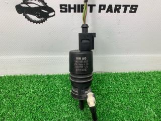 Фото запчасти насос омывателя VOLKSWAGEN PASSAT 2014 контрактная запчасть Запчасть насос омывателя VOLKSWAGEN PASSAT 2014