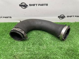 Патрубок интеркулера AUDI A4 AllRoad 2011 контрактная Патрубок интеркулера AUDI A4 AllRoad 2011