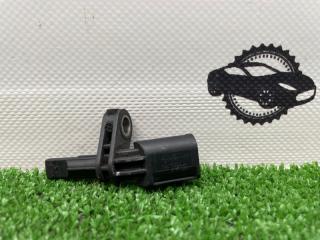 Датчик ABS передний правый AUDI A3 2010 8P CAXC 7H0927804 контрактная