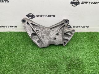 Запчасть кронштейн двигателя правый VOLKSWAGEN GOLF 2009