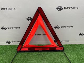 Знак аварийной остановки AUDI Q7 2016